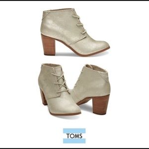 TOMS Womens 8 Lunata Lace Up White Gold Metallic Ankle Boots Booties